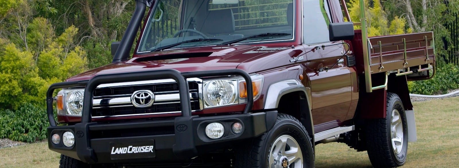 Toyota Launches Genuine Bull Bar and Tray Bodies for Updated LandCruiser 70 Series