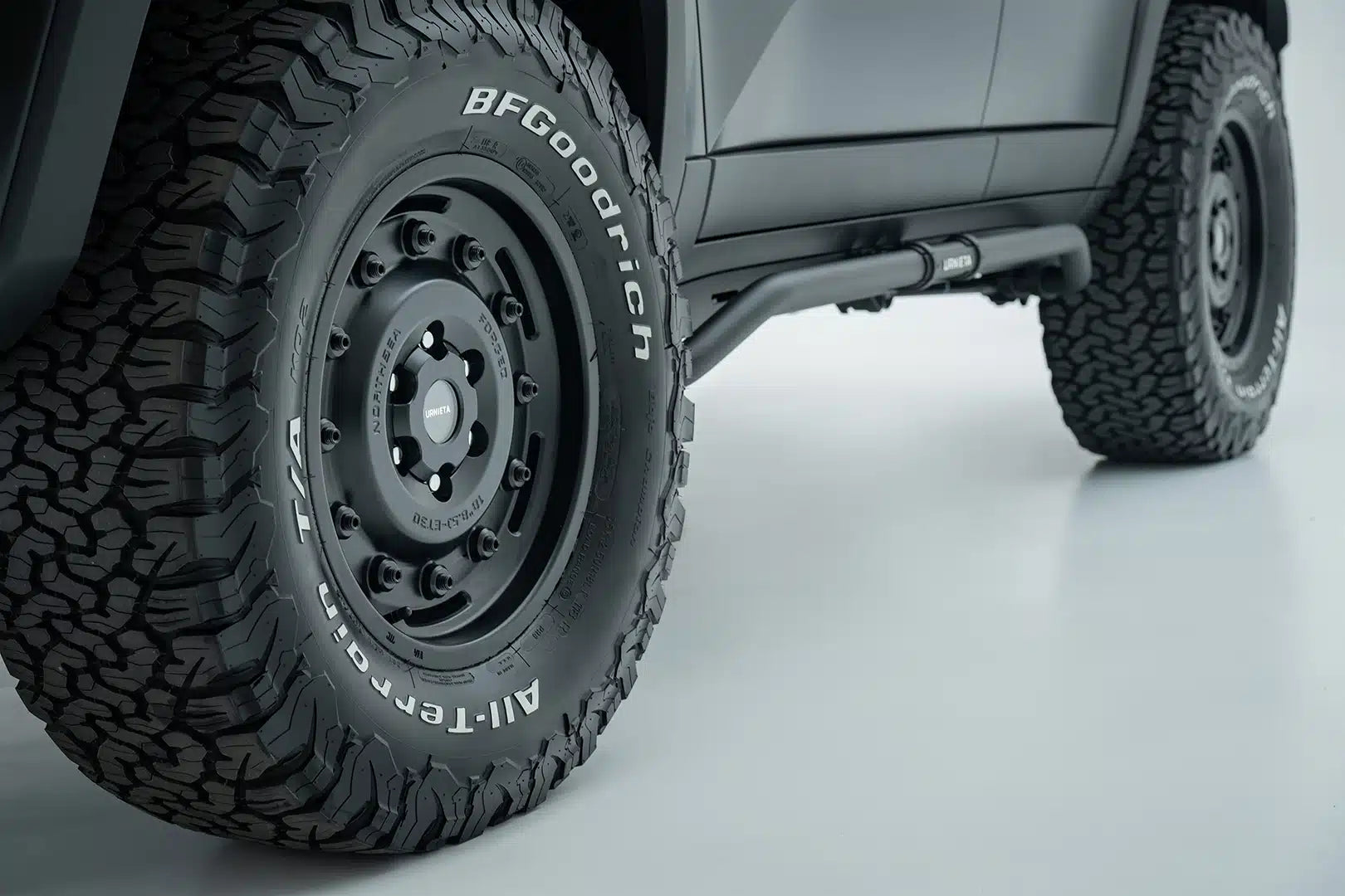 Urnieta forged aluminium wheel fitted to the 250 Series LandCruiser Prado