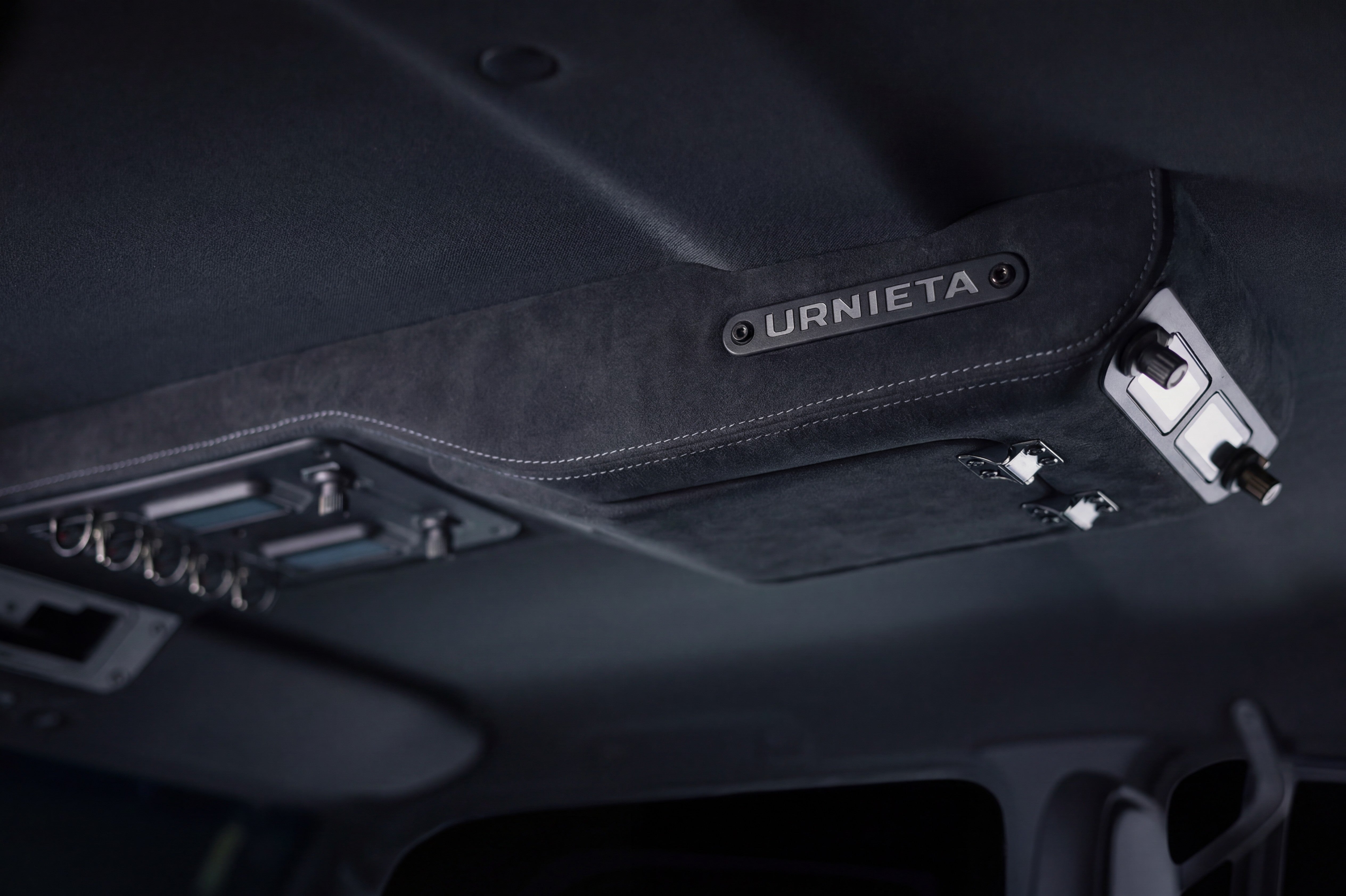 Roof console Alcantara cowl