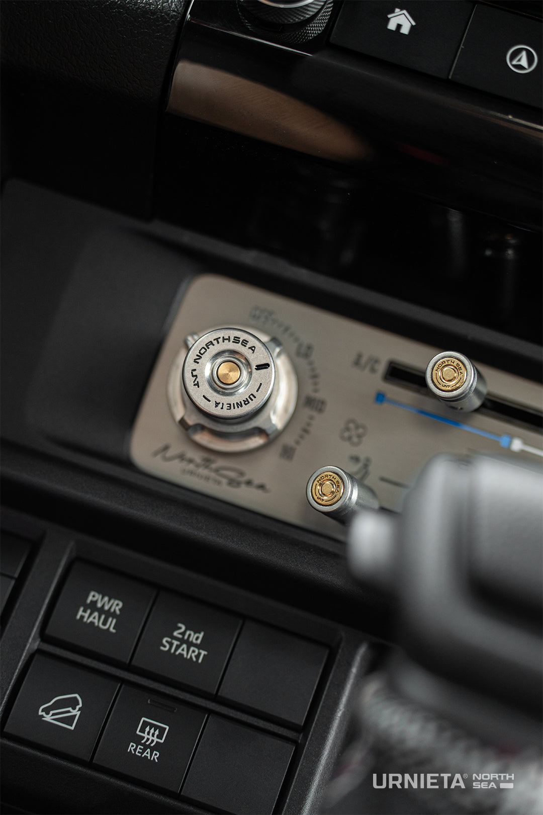 URNIETA AC Control Panel | 70 Series LandCruiser