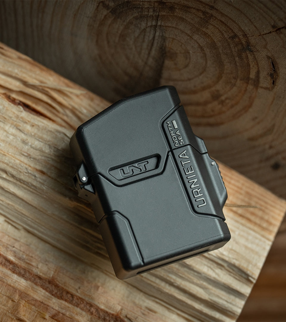 URNIETA Outdoor Lighter
