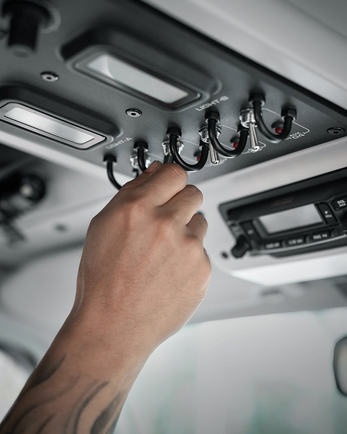 URNIETA Roof Console | LC78 Troop Carrier Upgrade Kit