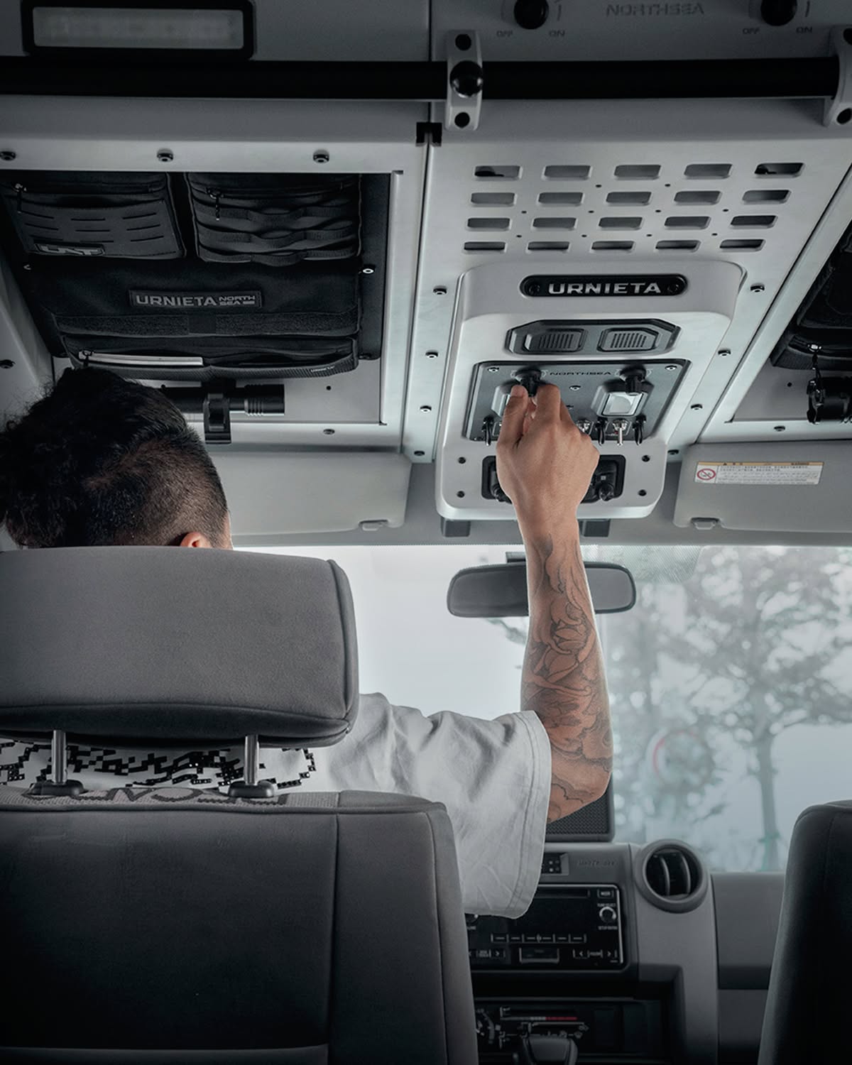 URNIETA Roof Console | LC78 Troop Carrier Upgrade Kit